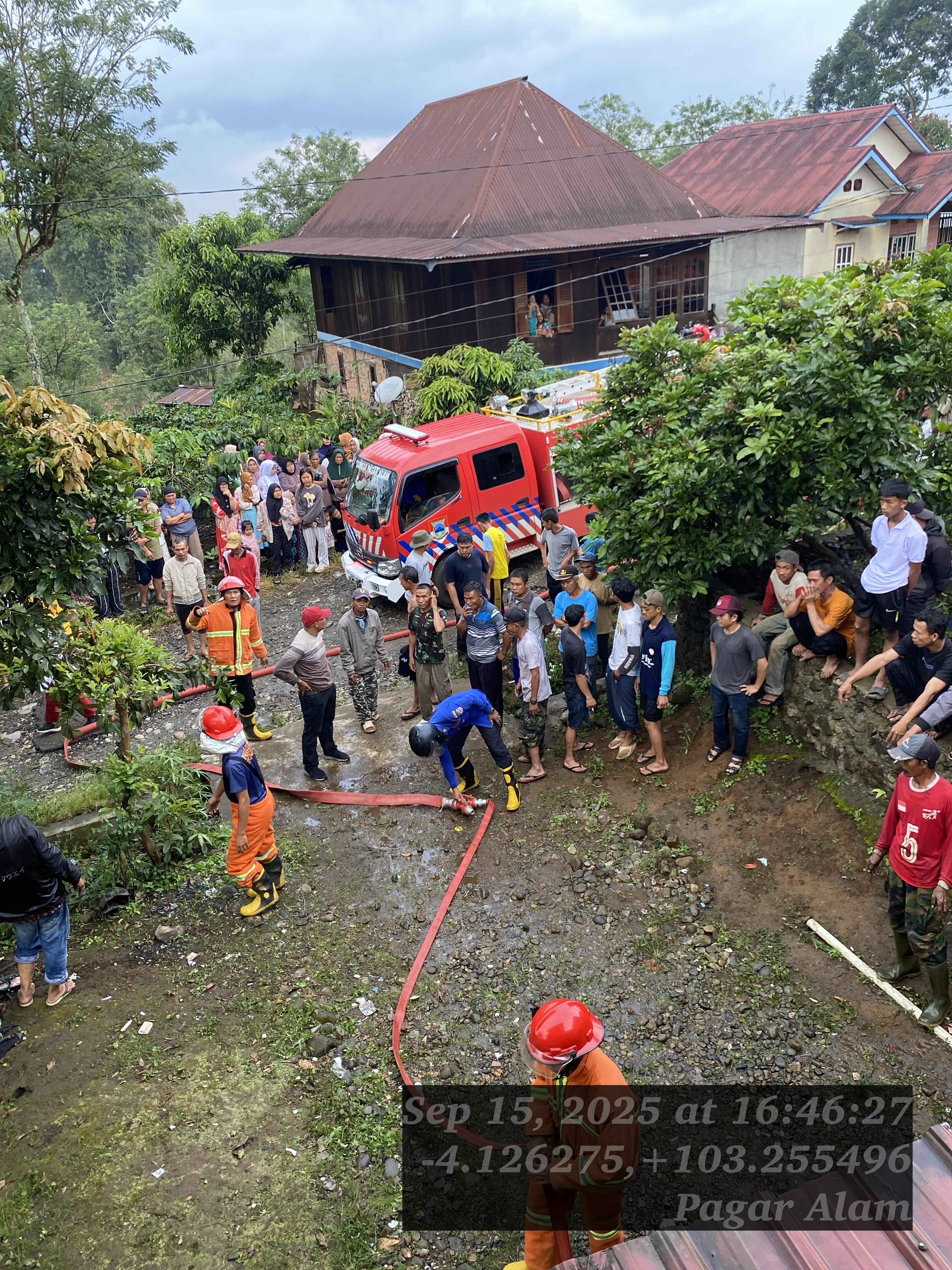 Evakuasi Kebakaran Rumah Warga Desa Semidang Alas RT 02 RW 02 Kel. Joko Kec. Dempo Tengah