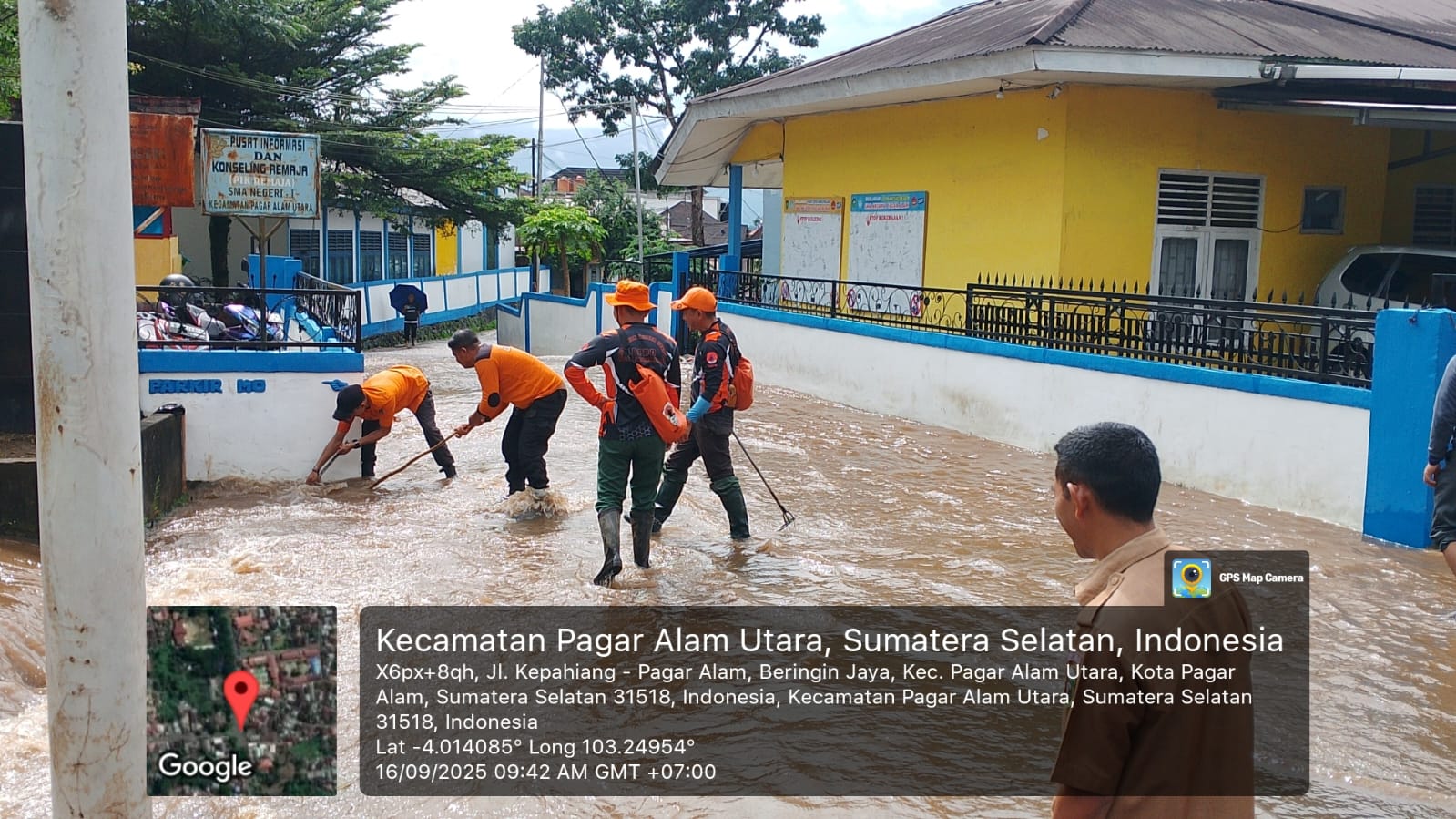 Evakuasi Banjir di Kel. Beringin Jaya Kec. Pagar Alam Utara Kota Pagar Alam